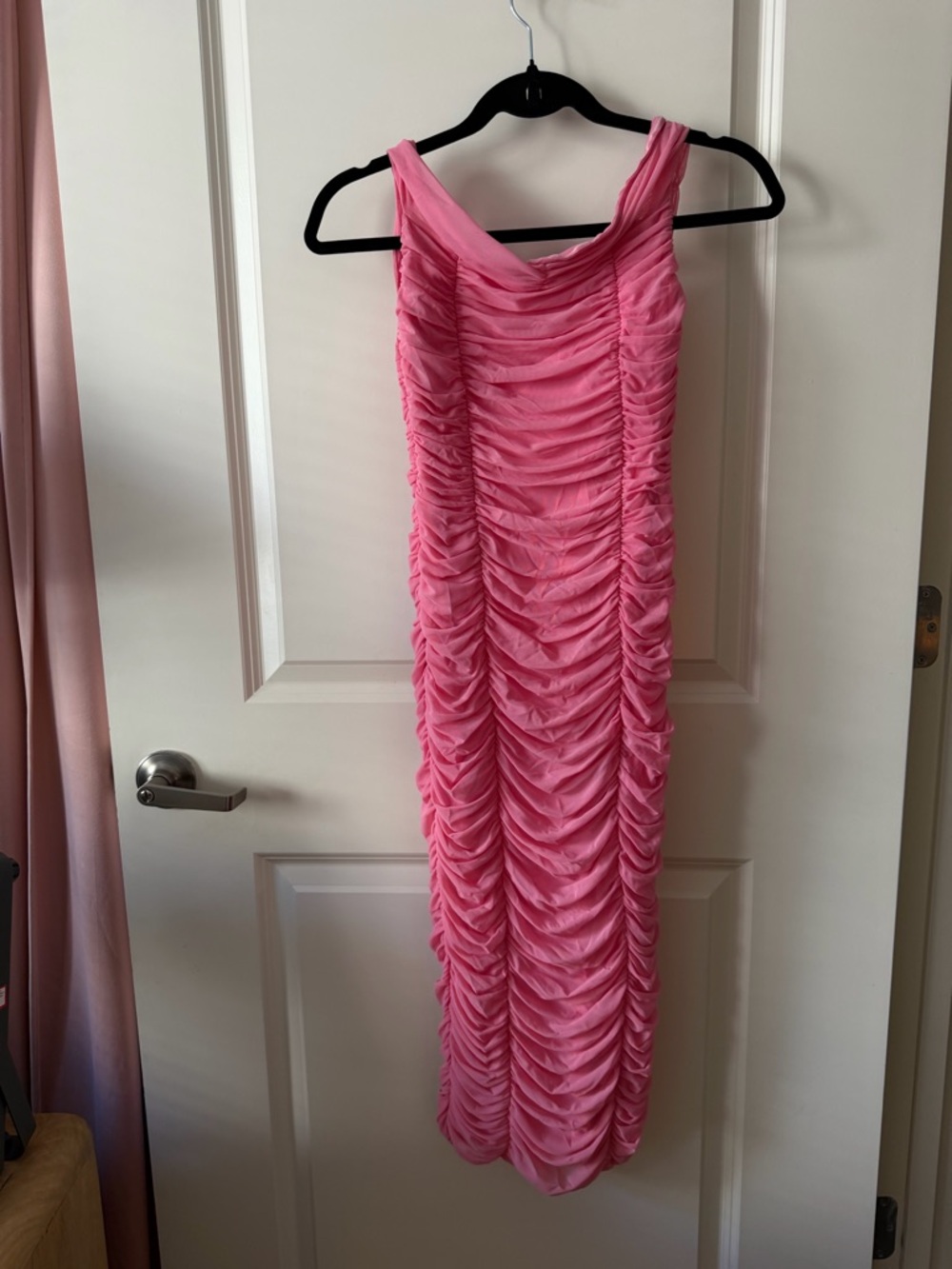 MAJORELLE Tabitha Midi Dress in Bubblegum Pink - Picture 4 of 9